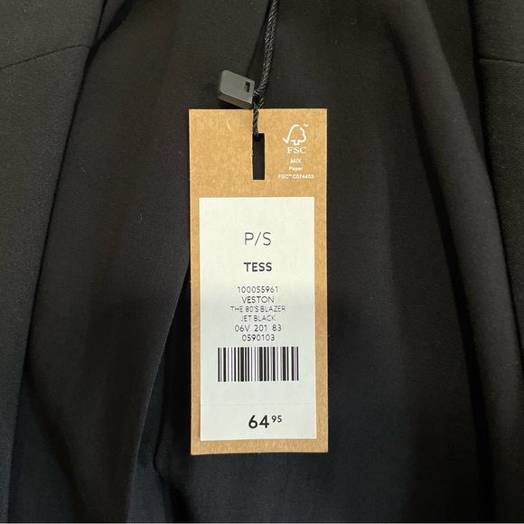 SOLD Dynamite Black Blazer - Picture 8 of 11